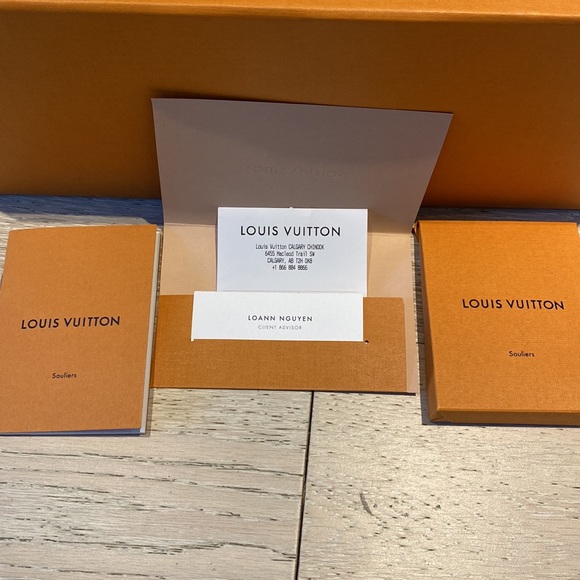 Louis Vuitton Rivoli High Top Sneaker - Picture 2 of 6